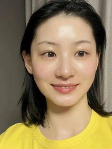 素颜之美：不施粉黛的独特气质与魅力