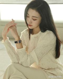 品味女人魅力解析：修养与自信的画卷