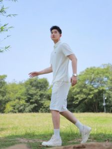 白衣之谜：男性白衣与健康网络奥秘