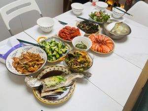 解梦家中宴席的神秘寓意与命运暗示