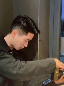 男性魅力：自信关心与积极态度的三大基石
