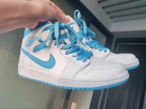 千元AJ1黑趾性价比解析：值不值得买？