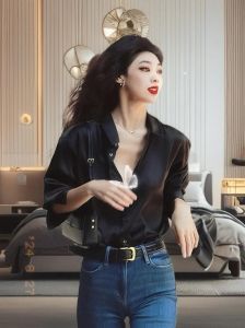 黑衬衫穿搭禁忌+10种时尚穿法