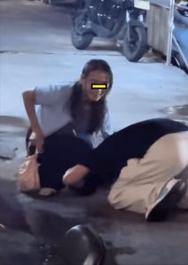 总裁下跪认错求妻子原谅，靳穆白顾晚陆时庭爱恨情仇录