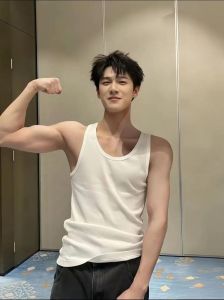 小鲜肉肌肉男轮番上阵，带你领略青春与力量的动人故事