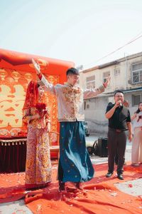 相差10岁的恋爱，成熟魅力与内心挣扎