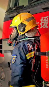 消防员多少岁可以谈恋爱，消防员领补助休假，恋爱有保障但需理解