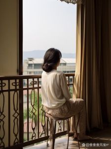 窗户对面住着已婚妇女，邻居占用阳台，隐私被侵犯？法律维权讨回公道！